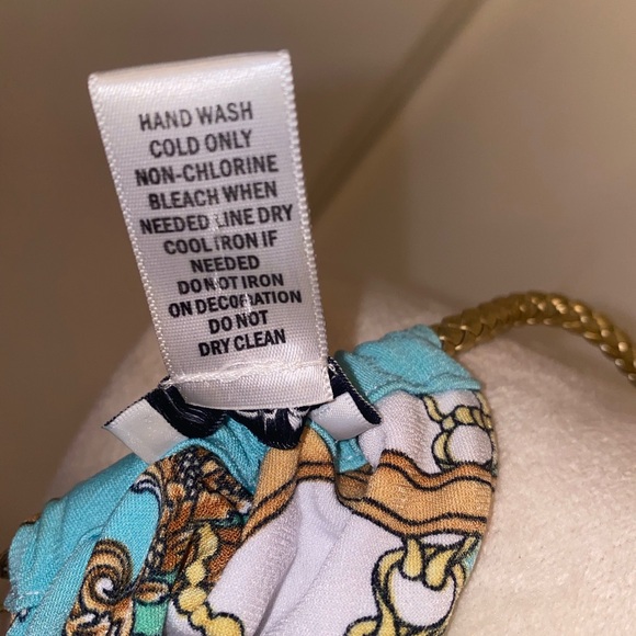 Cache Medium sized bra top built in sexy metallic woven and chain golden color - Picture 12 of 12